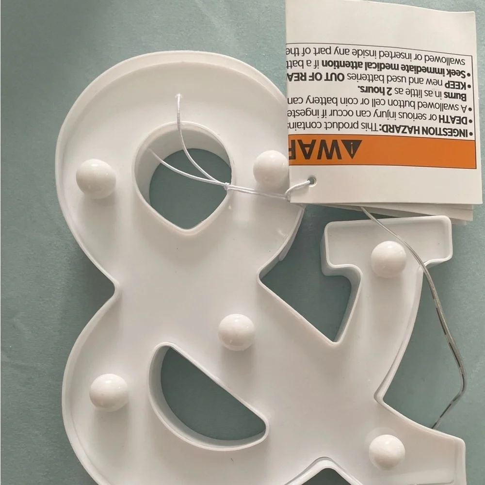 NWT Light-Up Ampersand Sign with Yellow LED Lights